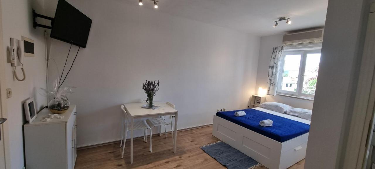 Tiny Studio Big Living Apartment Rovinj Exterior photo